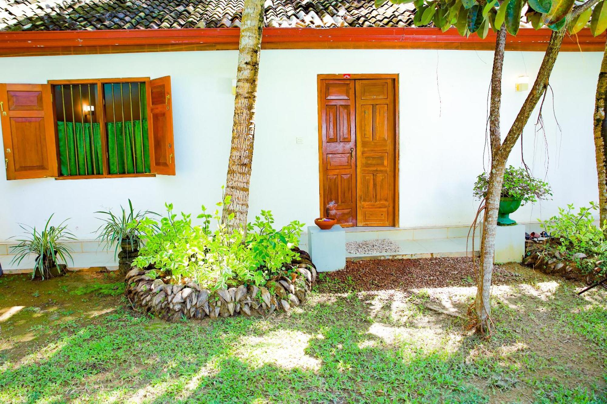 Rockery Villa Bentota Exteriör bild