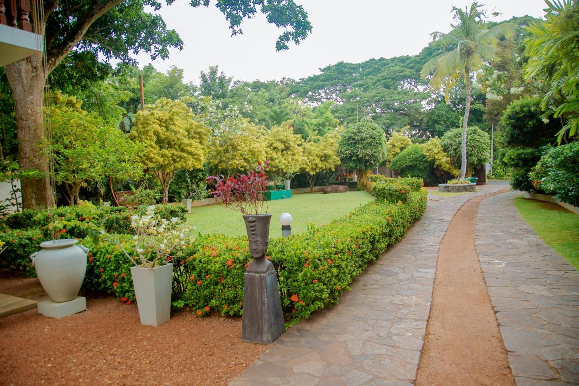 Rockery Villa Bentota Exteriör bild