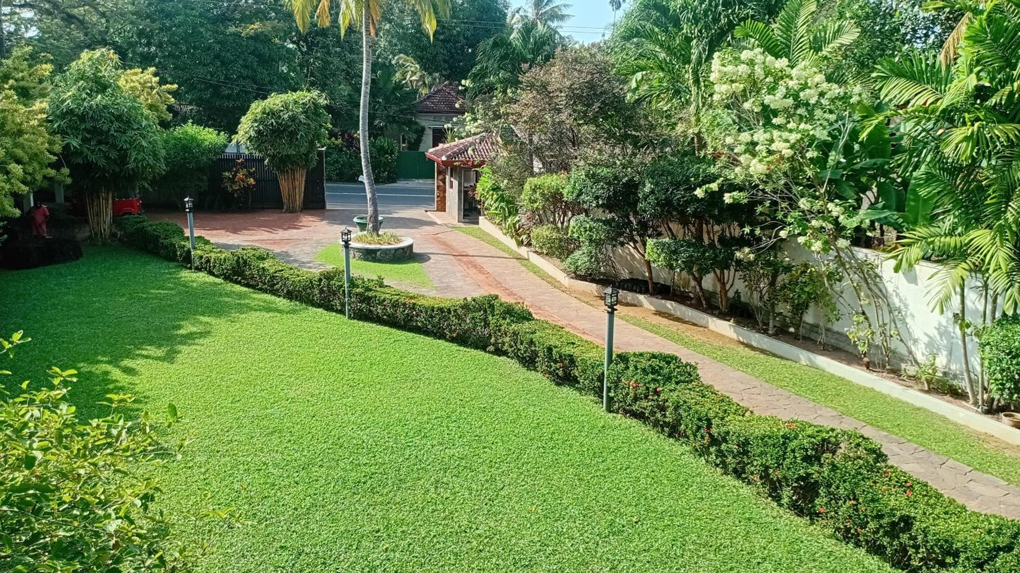 Rockery Villa Bentota Exteriör bild