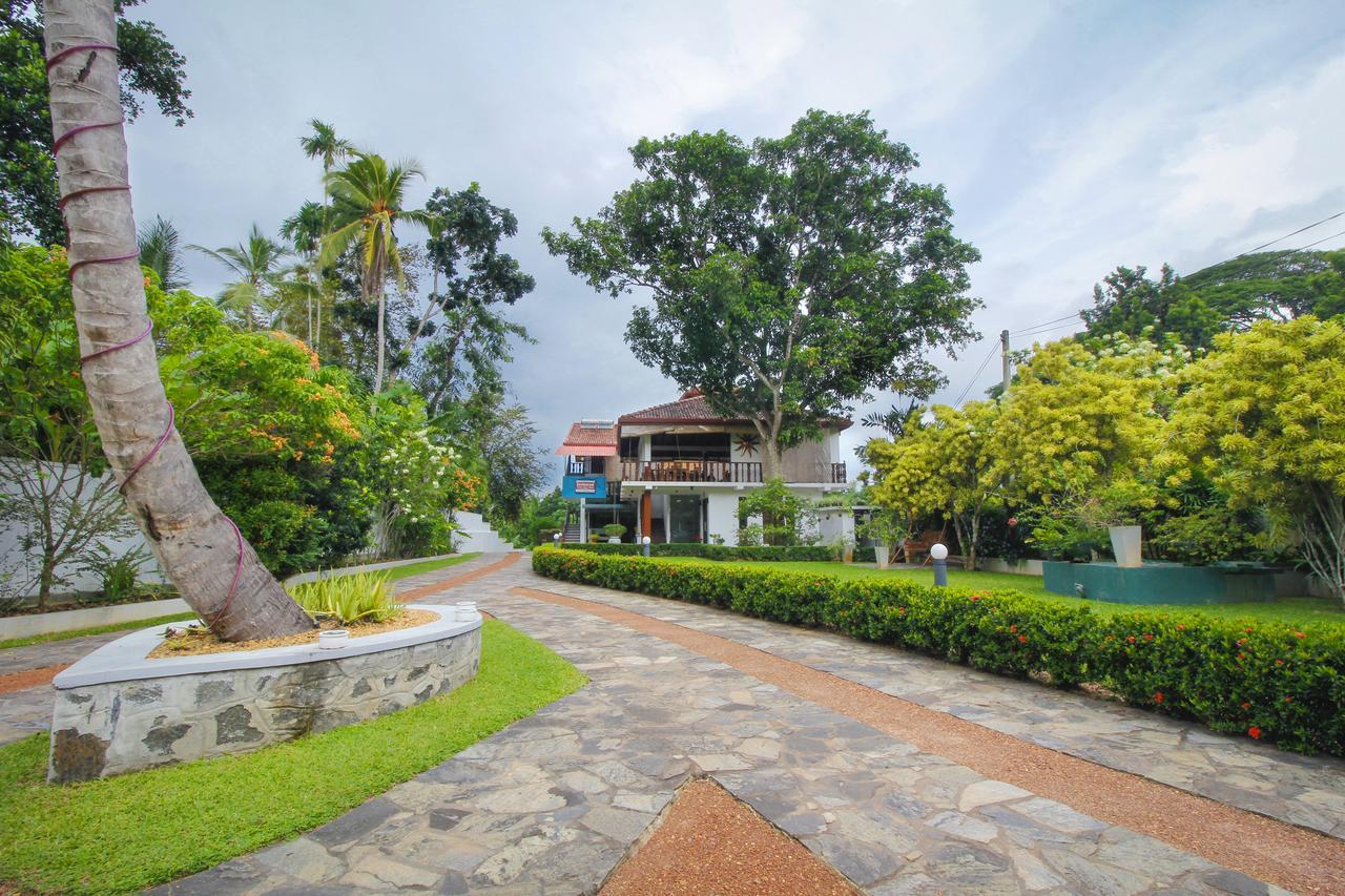 Rockery Villa Bentota Exteriör bild